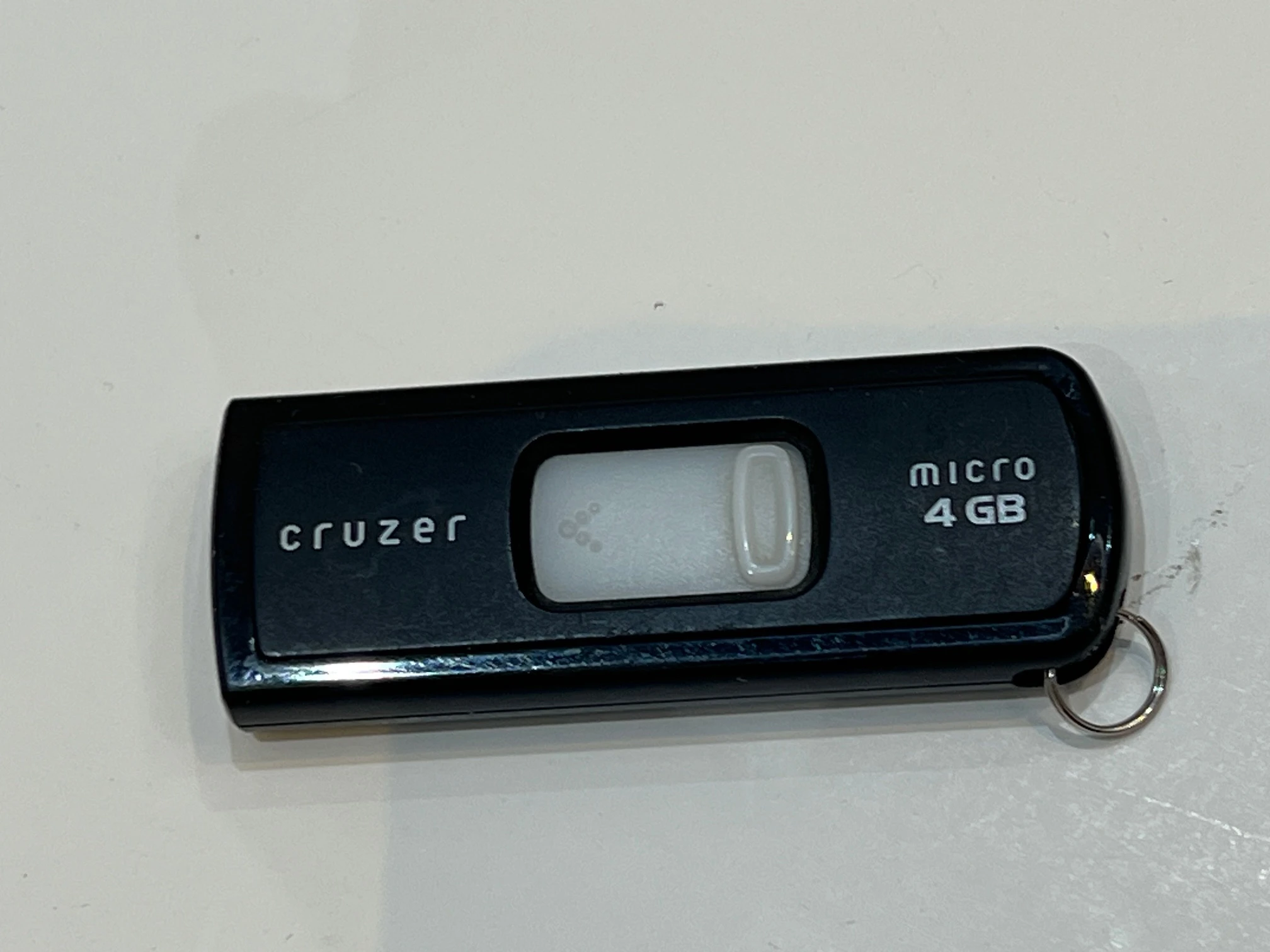 SanDisk Cruzer Micro 4 GB - USB 2.0 - 2007
